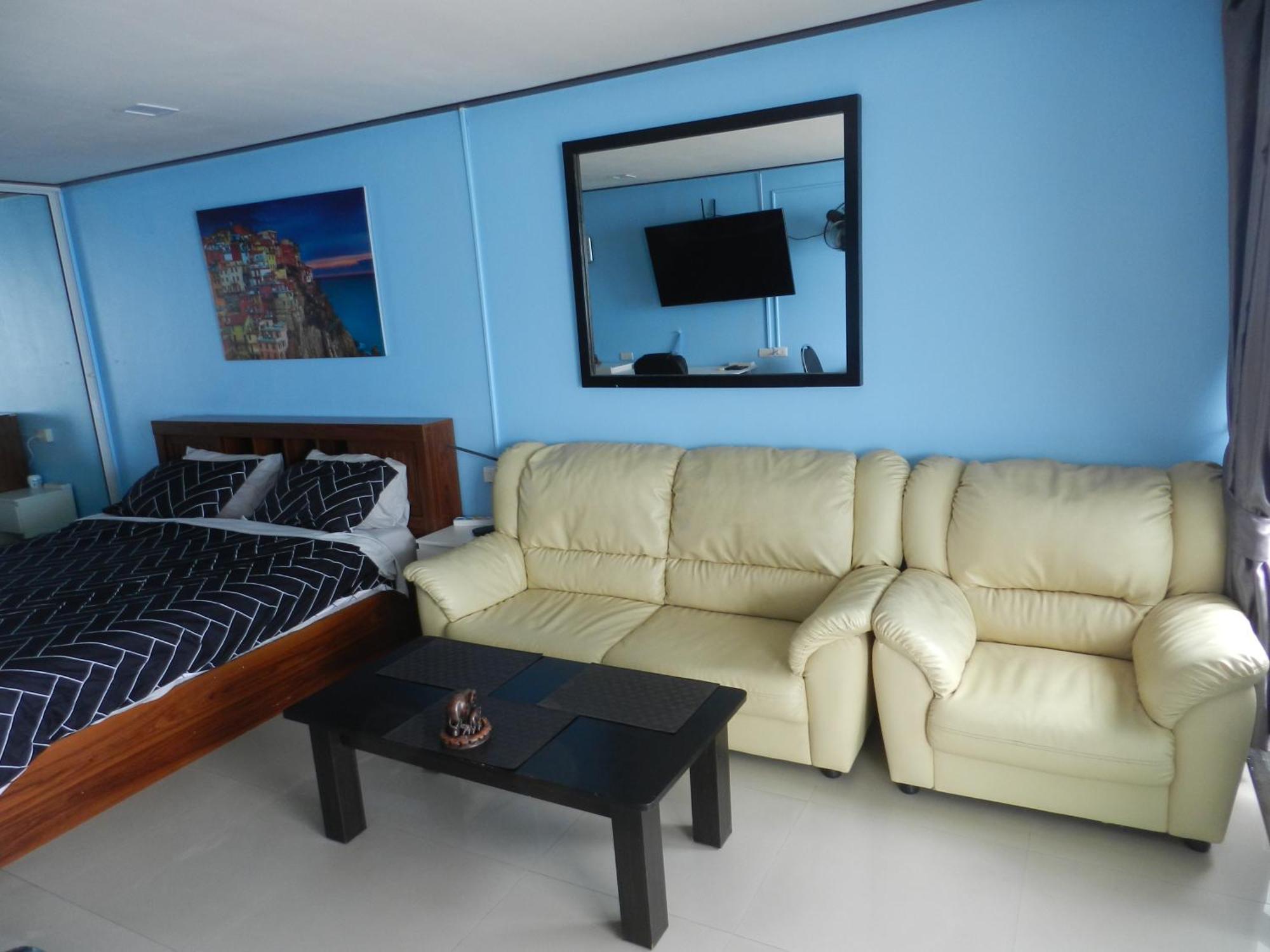 Jomtien Plaza Condotel Room photo